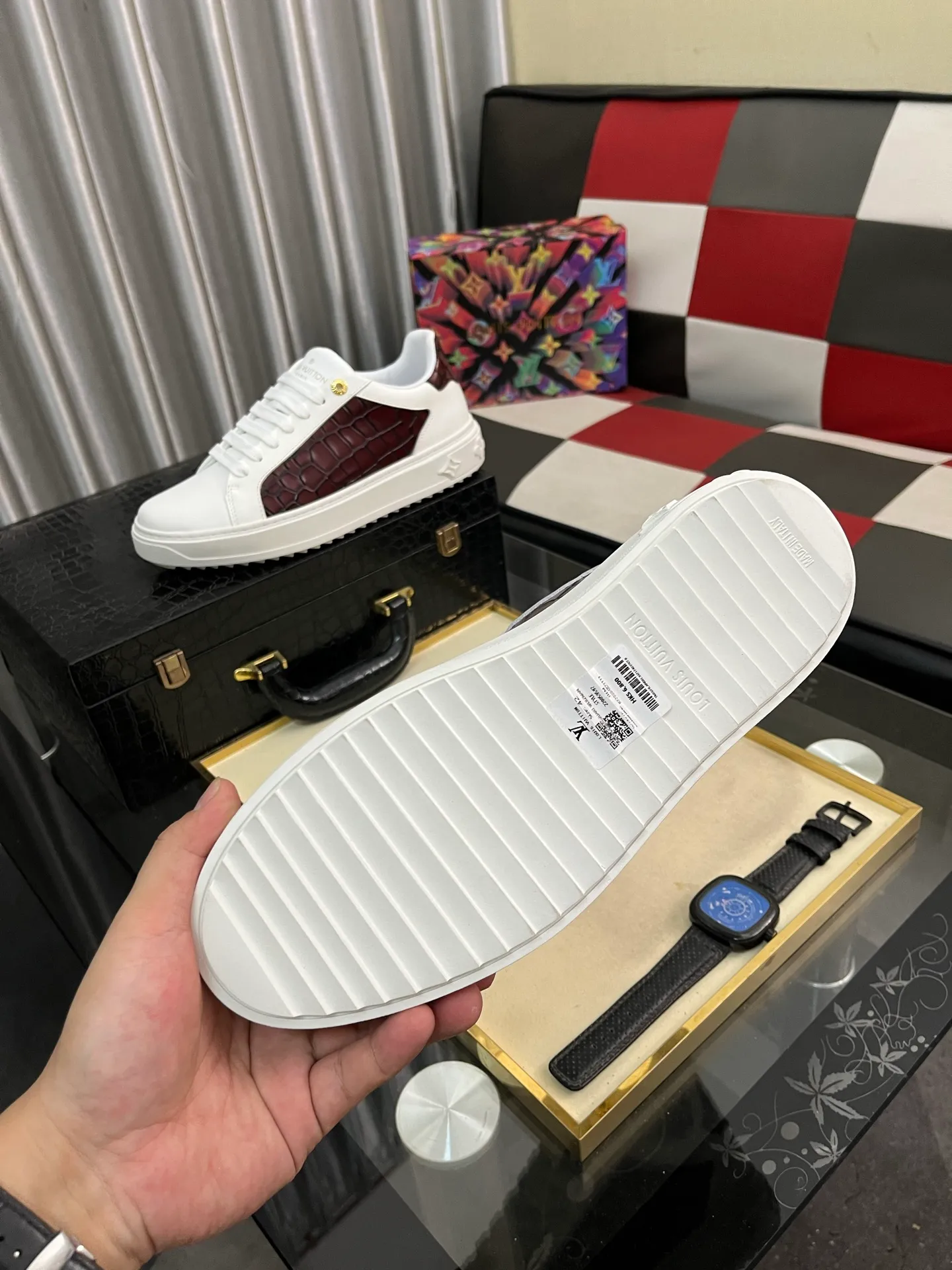 Men's shoes 💰520⌚️⌚️LV Louis Vuitton. The latest fashionable casual shoes are popular in physical stores. New spring and summer comfortable imported custom original cowhide, unique jacquard fabric element design. With sheepskin lining, Lv original bottom, [sun][sun] high-end packaging and high quality💪Details determine the quality, you can enter and leave the counter at will, welcome to compare🇮🇹Number of sizes 38-445️⃣Color options available